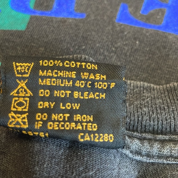 VINTAGE 90's BUDWEISER "BILLIARDS AND BALLS"
ALL OVER PRINT T-SHIRT Size XL. - Picture 11 of 11